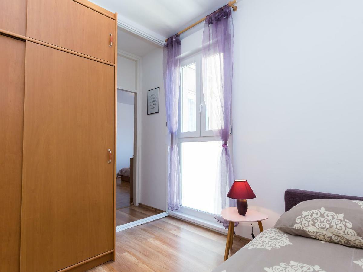Apartment Lory'S Place Пула Екстериор снимка
